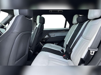 Used Land Rover Range Rover Sport 2024 for sale - 76460254: Photo