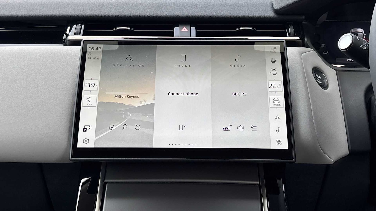 Used Land Rover Range Rover Velar 2024 for sale - 76460120: Photo 14