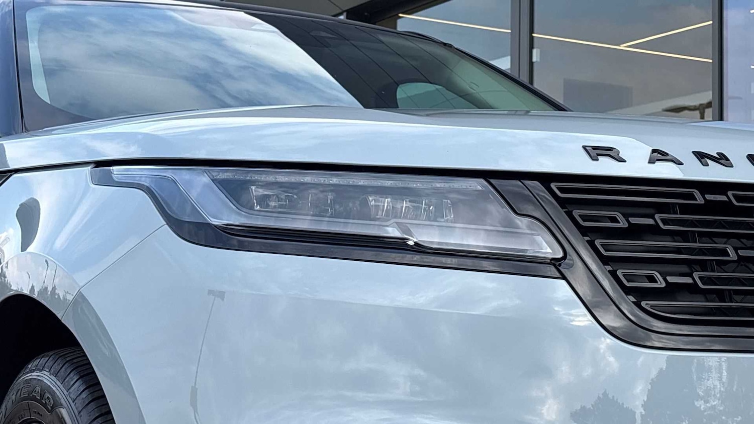 Used Land Rover Range Rover Velar 2024 for sale - 76460120: Photo 17