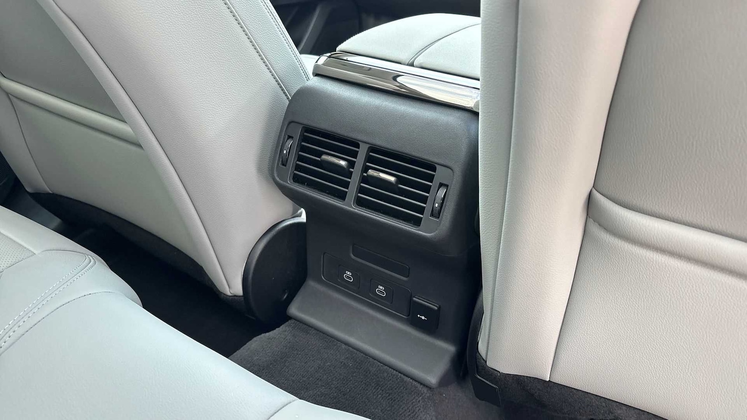 Used Land Rover Range Rover Velar 2024 for sale - 76460120: Photo 18