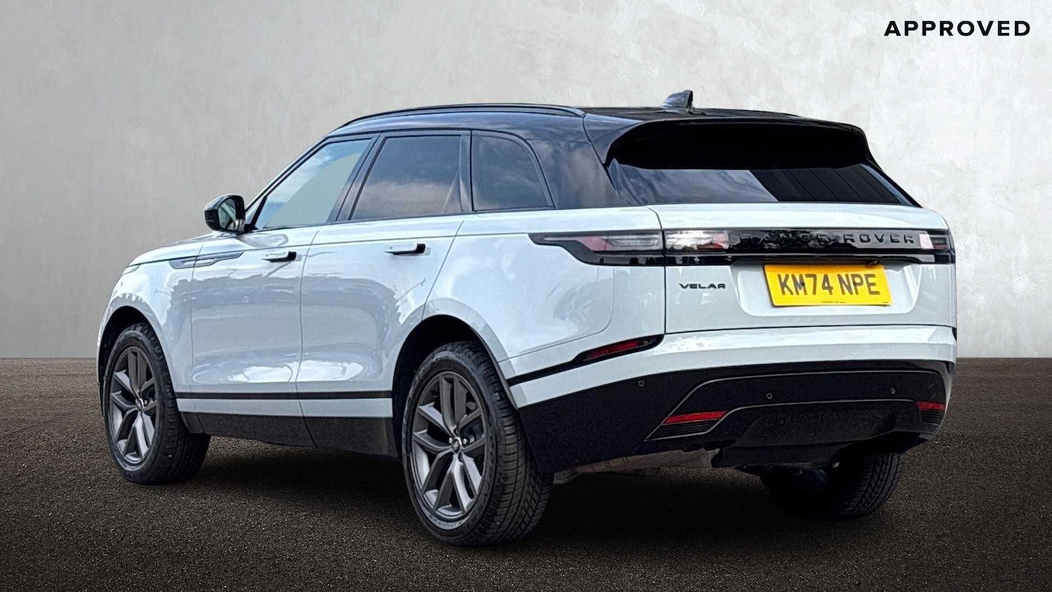 Used Land Rover Range Rover Velar 2024 for sale - 76460120: Photo 2