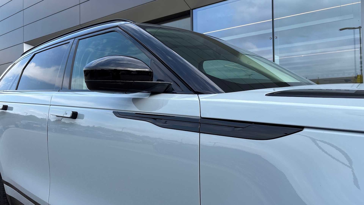 Used Land Rover Range Rover Velar 2024 for sale - 76460120: Photo 21