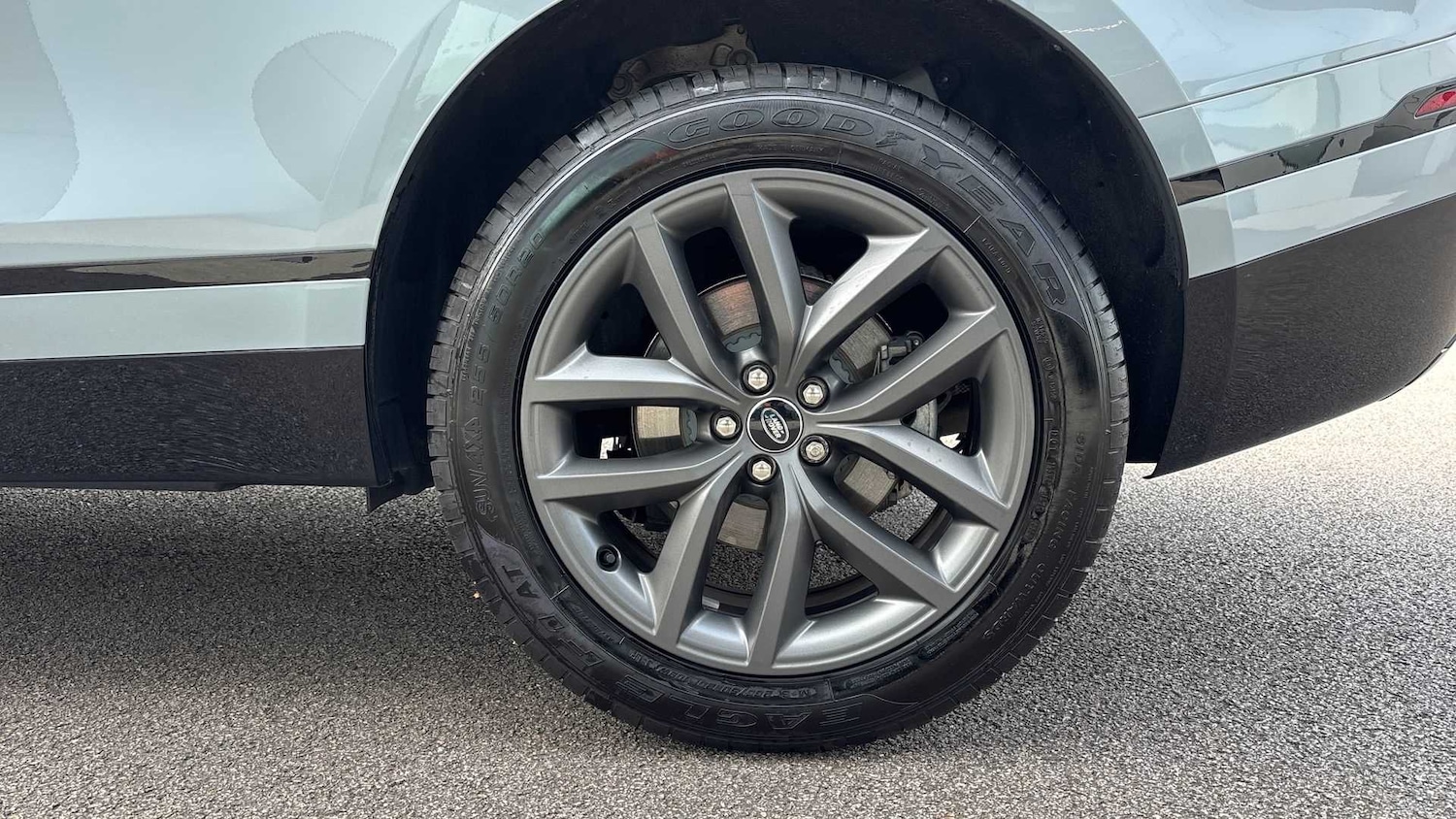 Used Land Rover Range Rover Velar 2024 for sale - 76460120: Photo 24