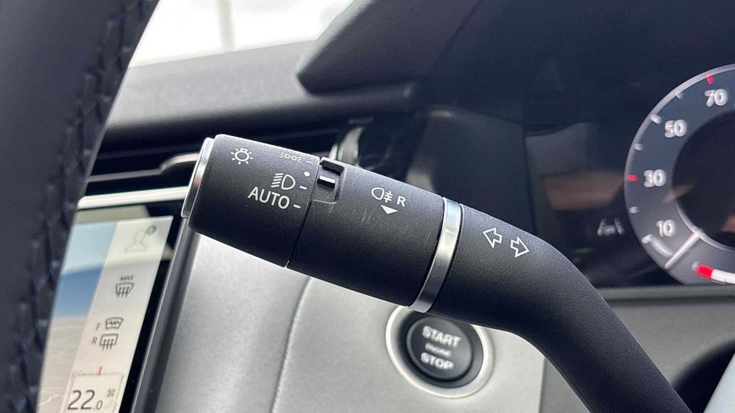 Used Land Rover Range Rover Velar 2024 for sale - 76460120: Photo 34