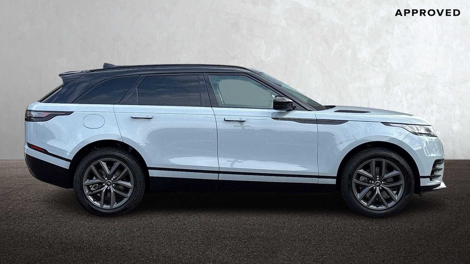 Used Land Rover Range Rover Velar 2024 for sale - 76460120: Photo 5