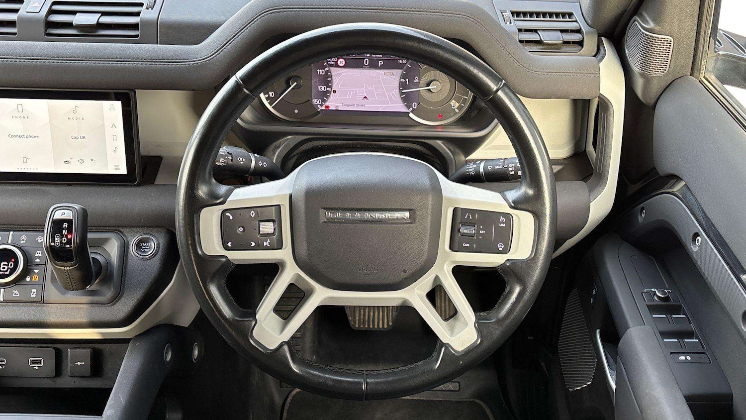 Used Land Rover Defender 2022 for sale - 77628105: Photo 15