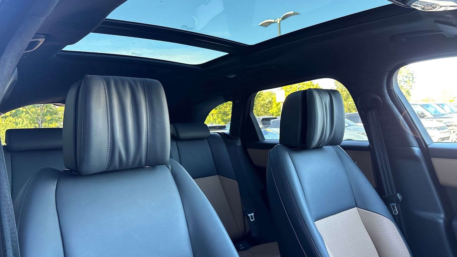 Used Land Rover Range Rover Velar 2025 for sale - 76460117: Photo 28