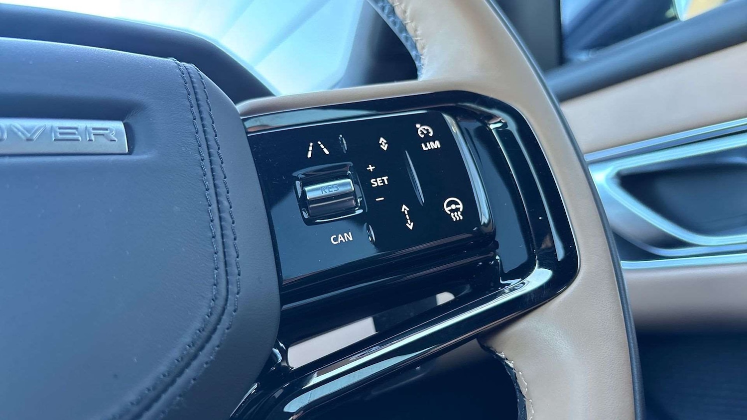 Used Land Rover Range Rover Velar 2025 for sale - 76460117: Photo 31