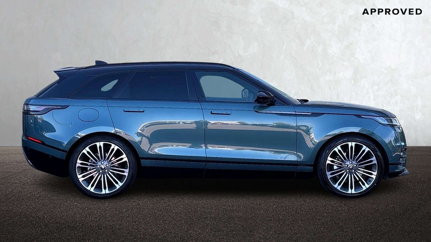 Used Land Rover Range Rover Velar 2025 for sale - 76460117: Photo 5