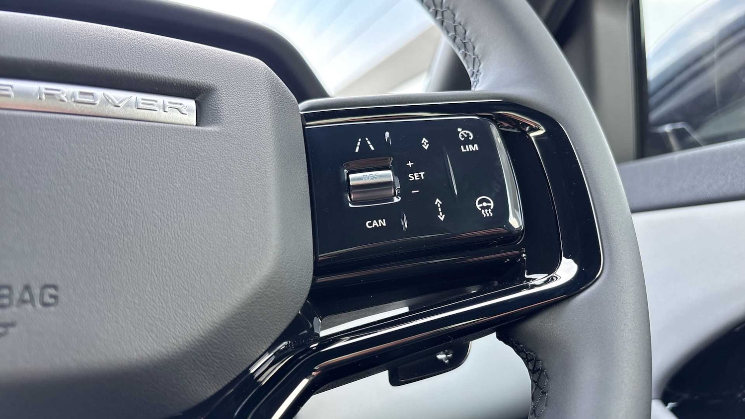 Used Land Rover Range Rover Evoque 2025 for sale - 77333968: Photo 33