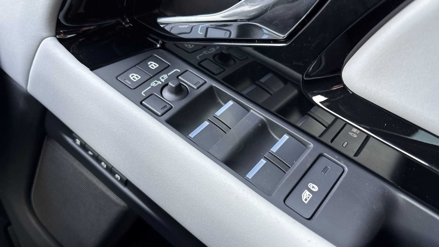 Used Land Rover Range Rover Evoque 2025 for sale - 77333968: Photo 34