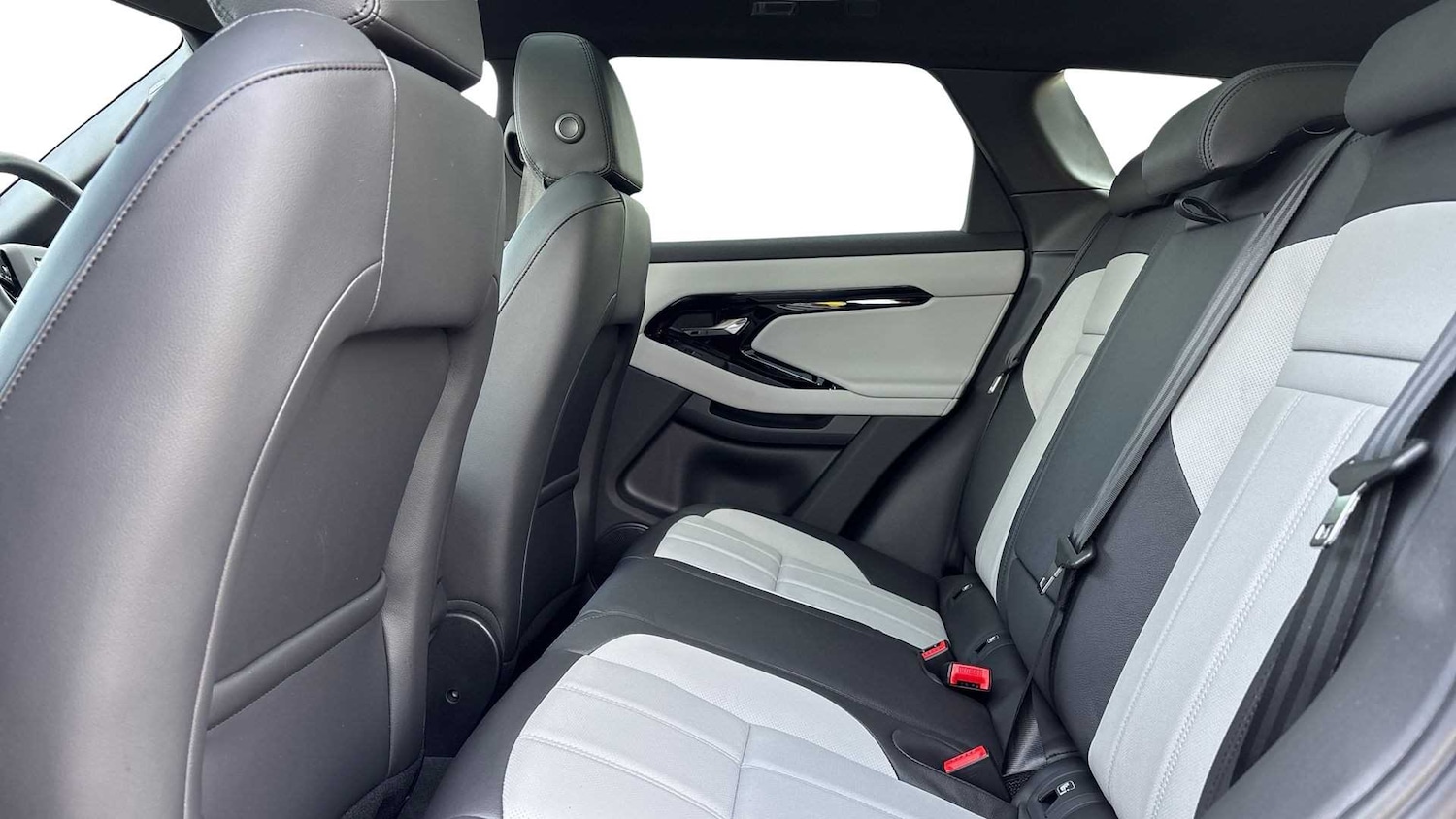 Used Land Rover Range Rover Evoque 2025 for sale - 77333968: Photo 4