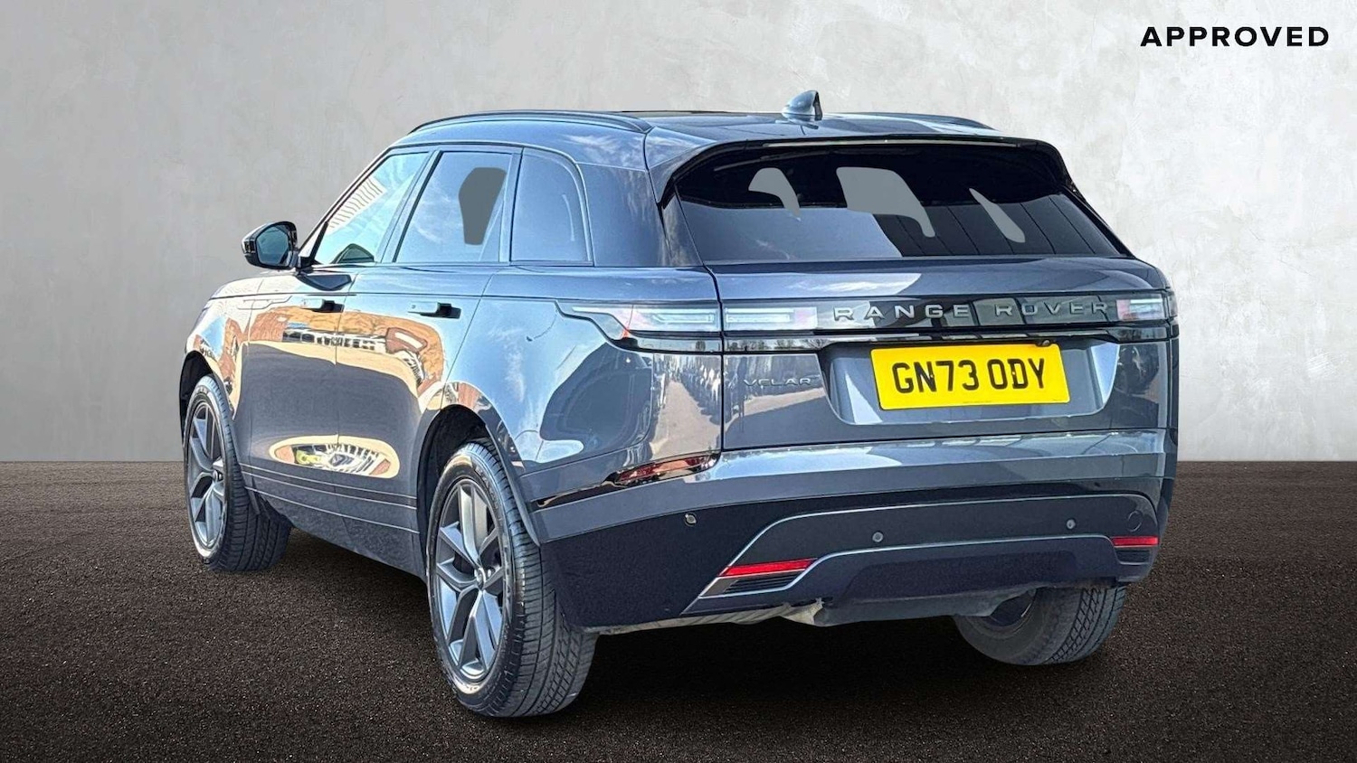 Used Land Rover Range Rover Velar 2024 for sale - 77928755: Photo 2