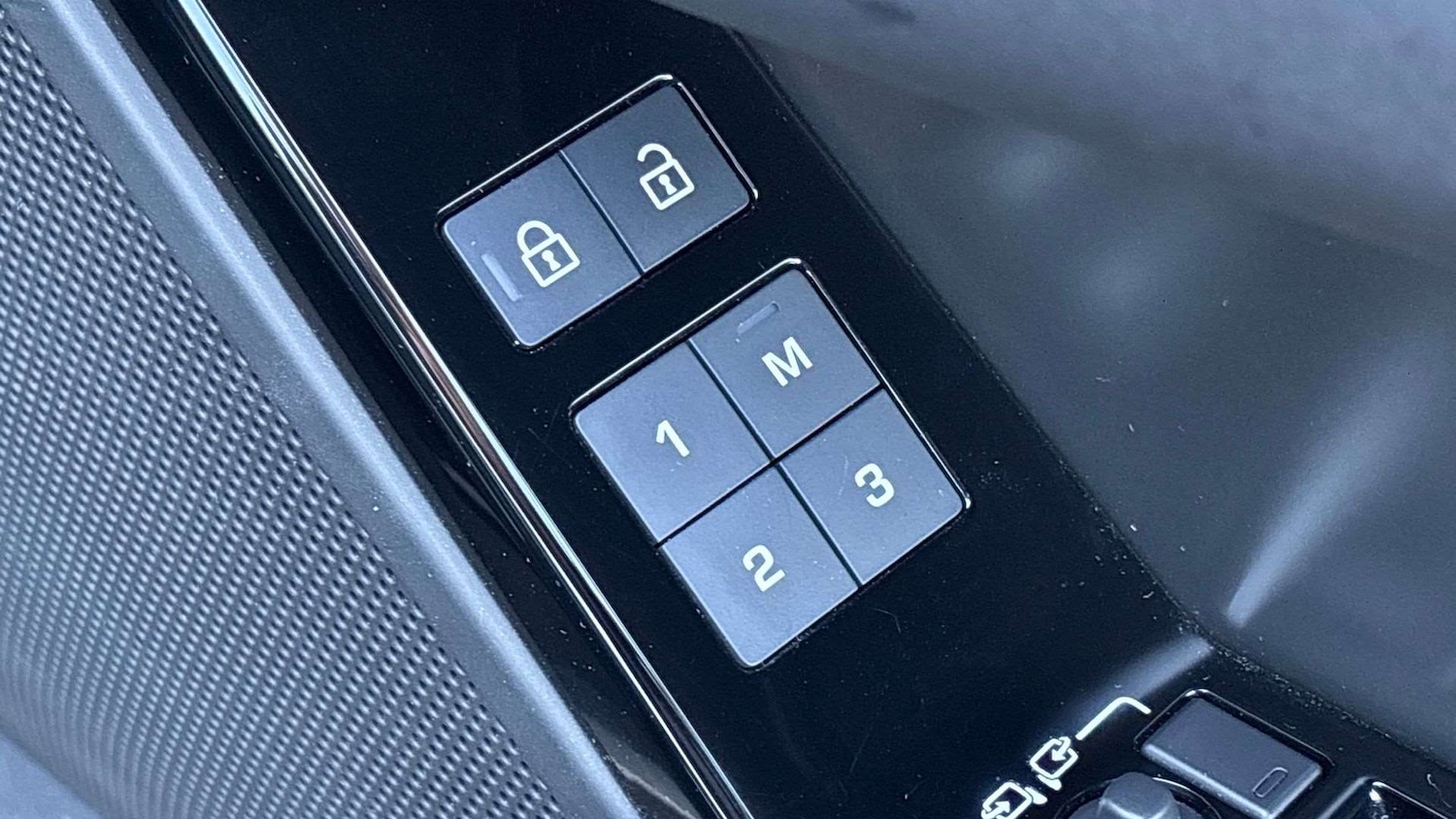 Used Land Rover Range Rover Velar 2024 for sale - 77928755: Photo 25