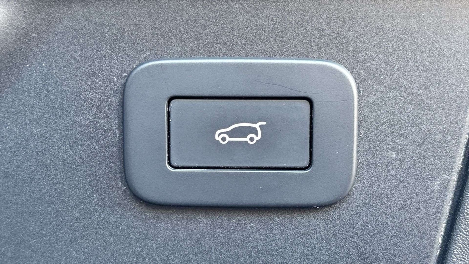 Used Land Rover Range Rover Velar 2024 for sale - 77928755: Photo 33