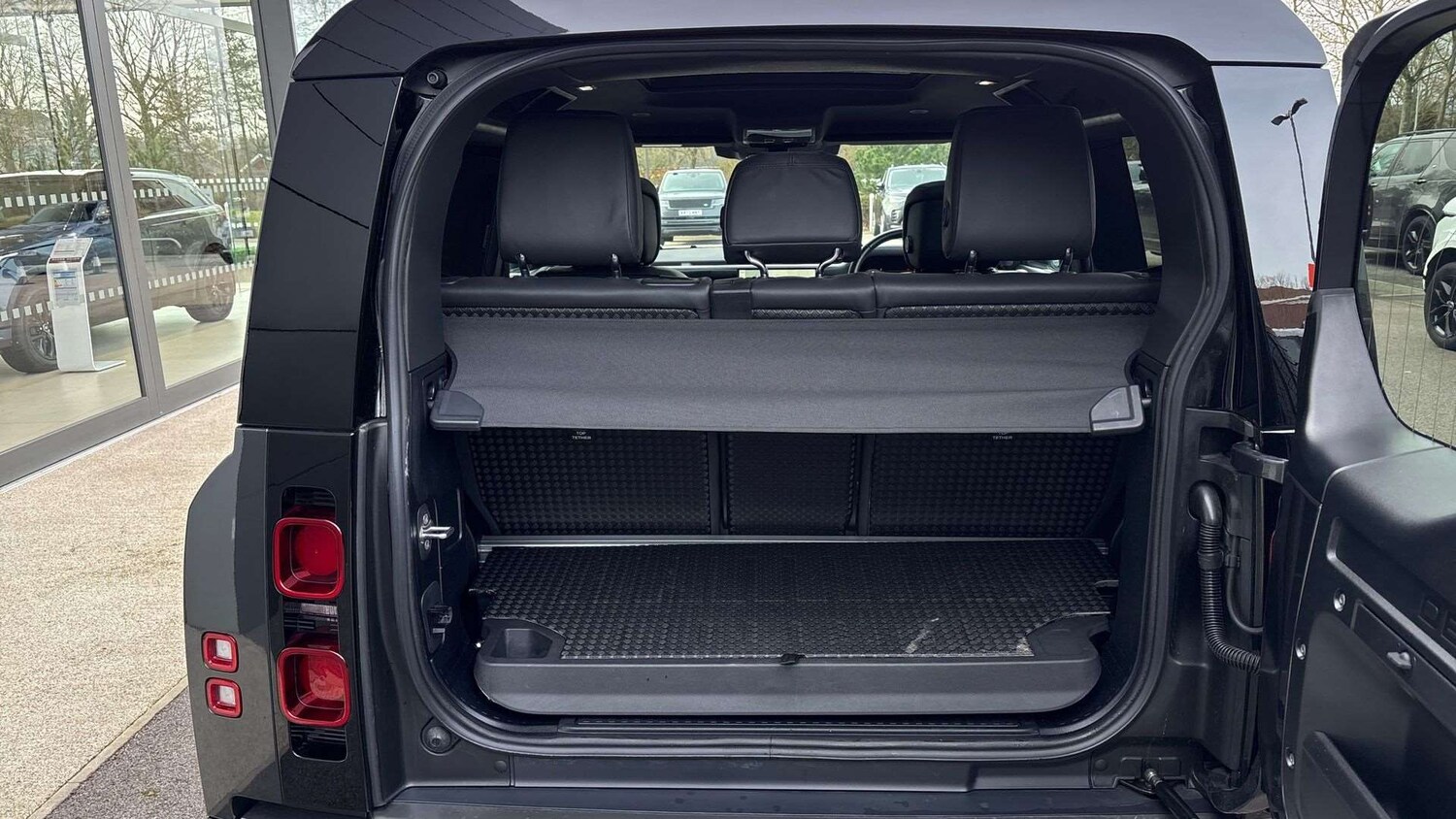 Used Land Rover Defender 2024 for sale - 77458582: Photo 10