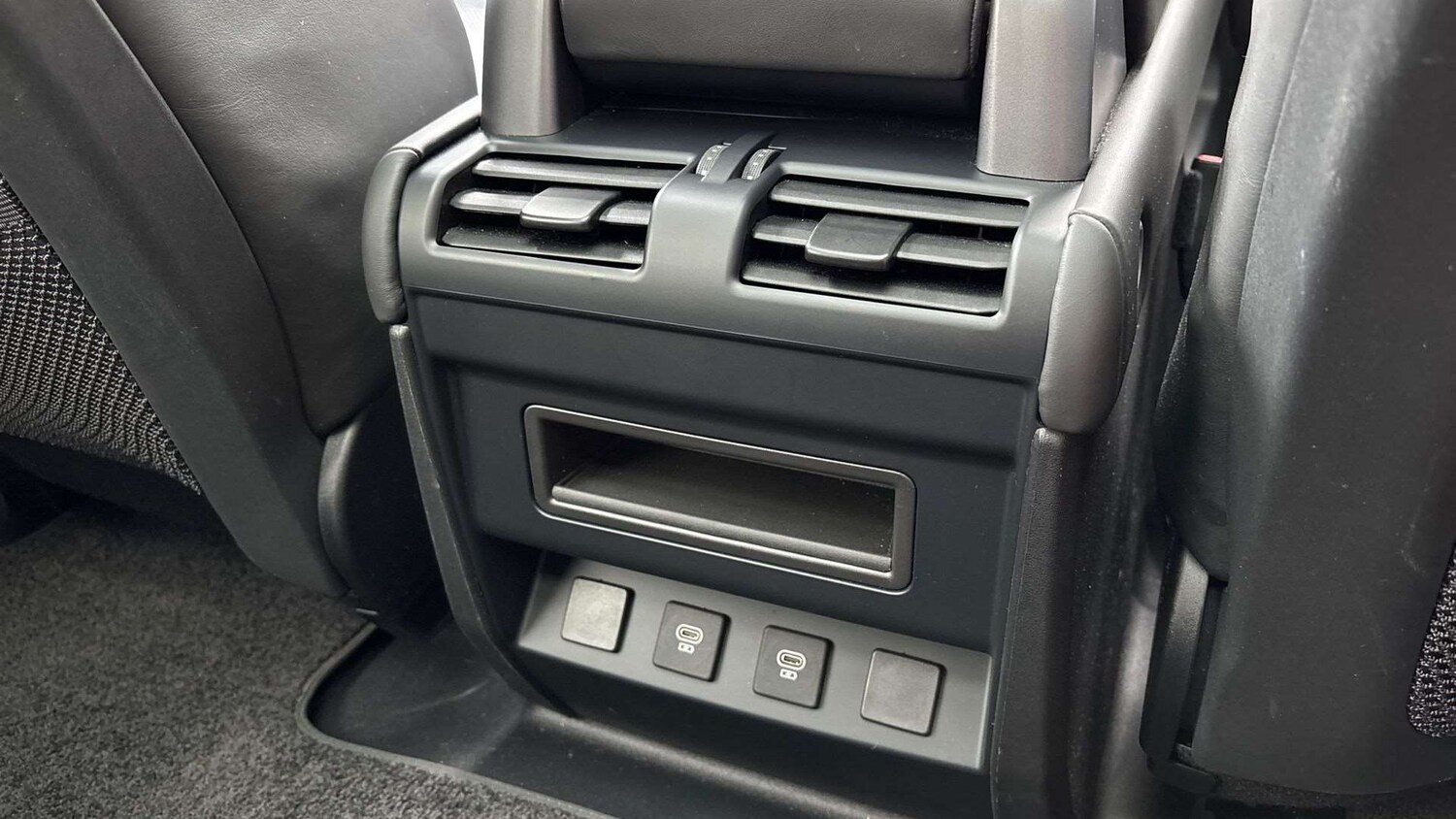 Used Land Rover Defender 2024 for sale - 77458582: Photo 18