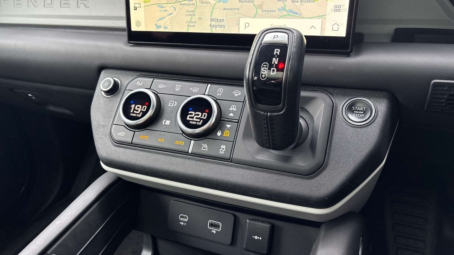 Used Land Rover Defender 2022 for sale - 76460113: Photo 13