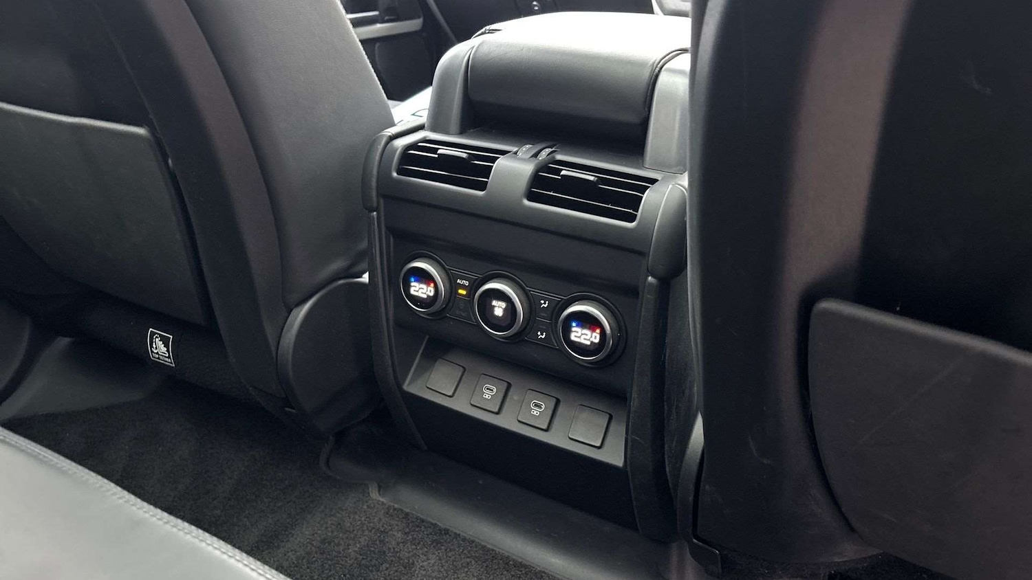 Used Land Rover Defender 2022 for sale - 76460113: Photo 18