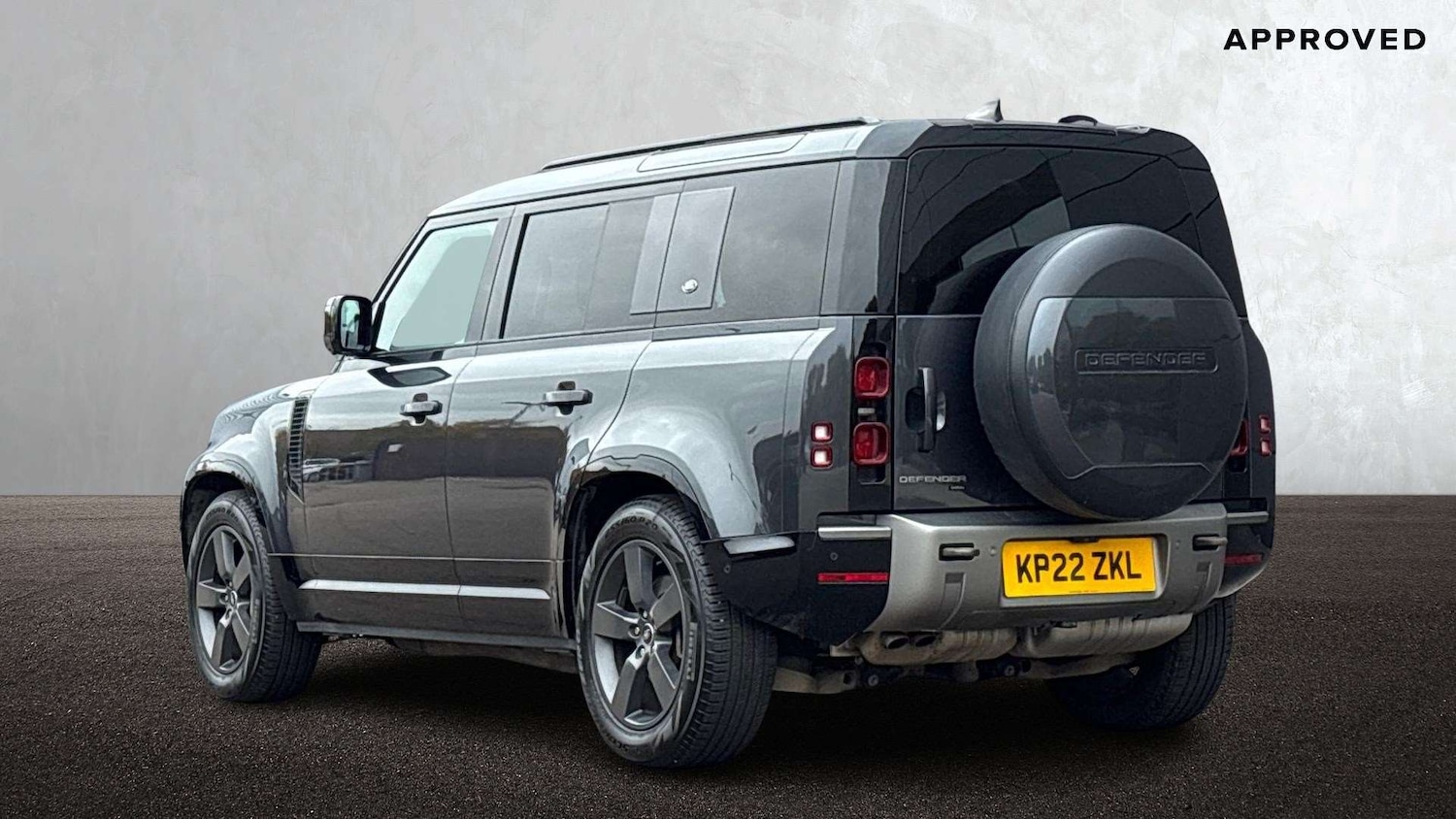 Used Land Rover Defender 2022 for sale - 76460113: Photo 2