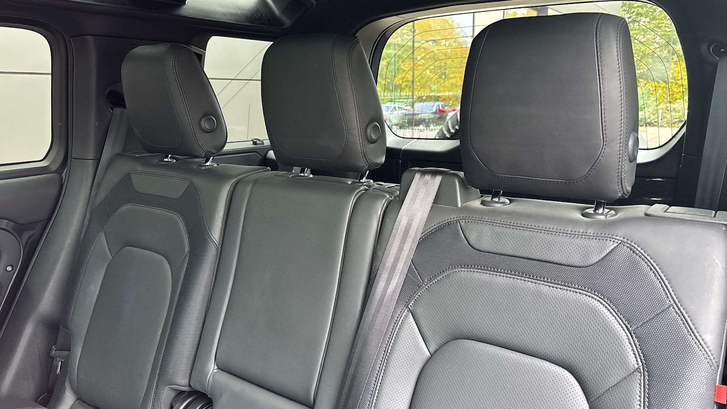 Used Land Rover Defender 2022 for sale - 76460113: Photo 26