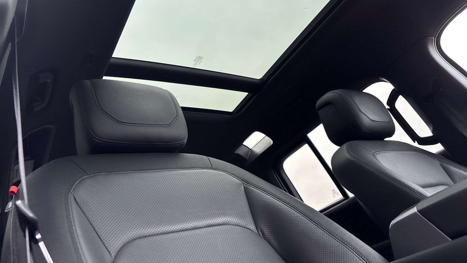 Used Land Rover Defender 2022 for sale - 76460113: Photo 27