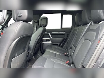 Used Land Rover Defender 2022 for sale - 76460113: Photo