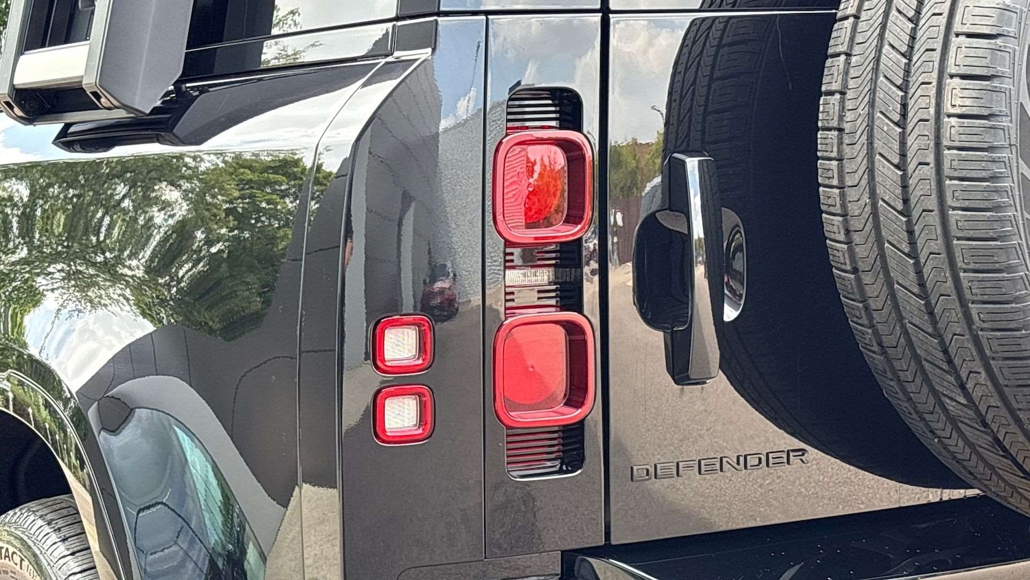 Used Land Rover Defender 2025 for sale - 76459853: Photo 19