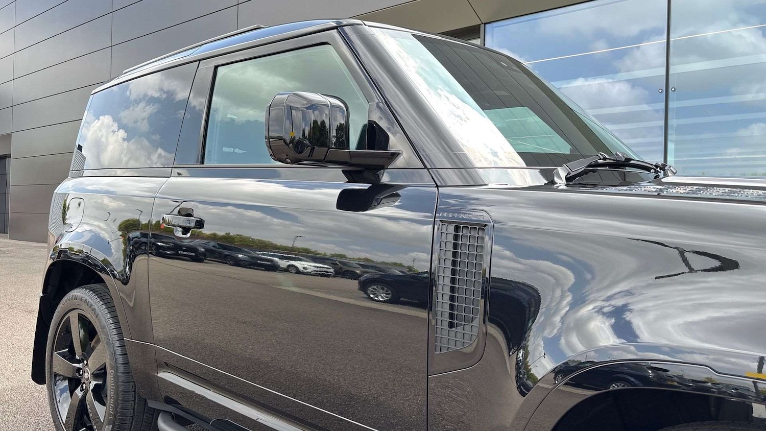 Used Land Rover Defender 2025 for sale - 76459853: Photo 21