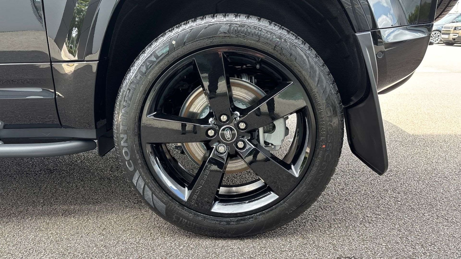 Used Land Rover Defender 2025 for sale - 76459853: Photo 24