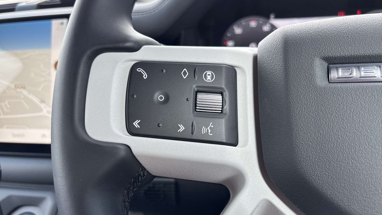 Used Land Rover Defender 2025 for sale - 76459853: Photo 30