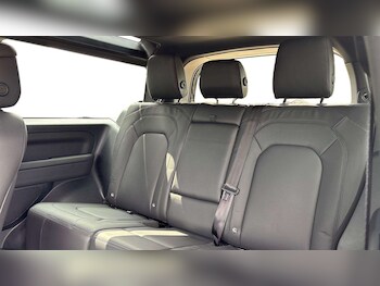 Used Land Rover Defender 2025 for sale - 76459853: Photo