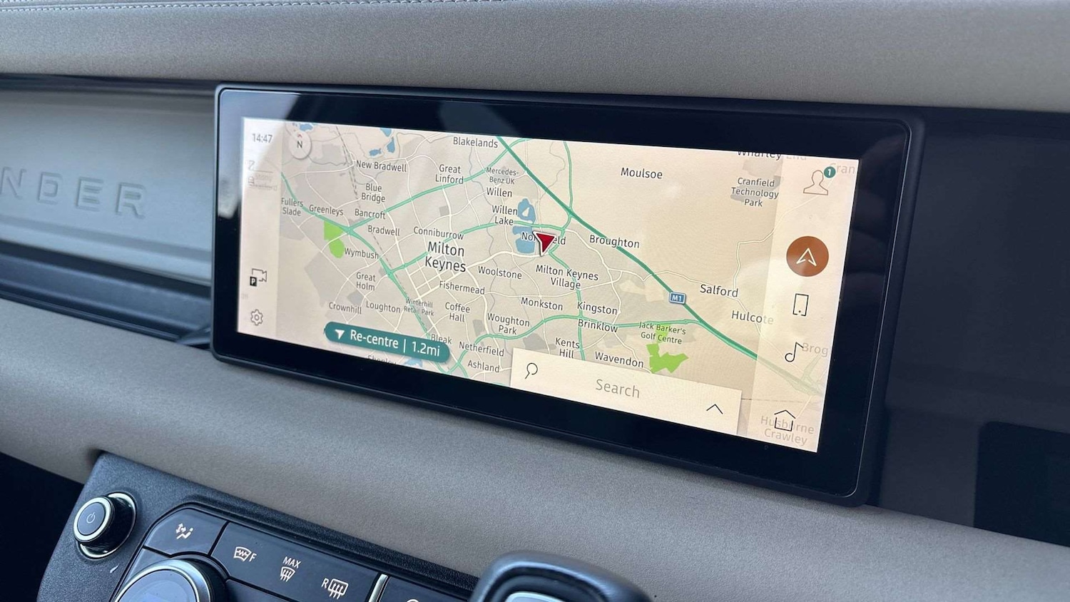 Used Land Rover Defender 2021 for sale - 76587641: Photo 11