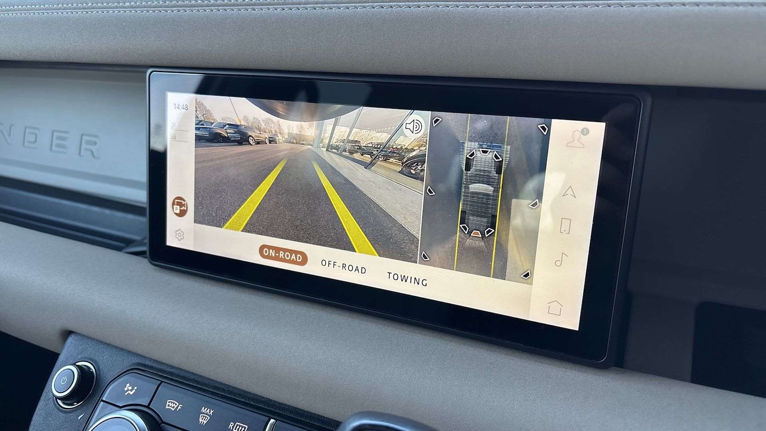 Used Land Rover Defender 2021 for sale - 76587641: Photo 12