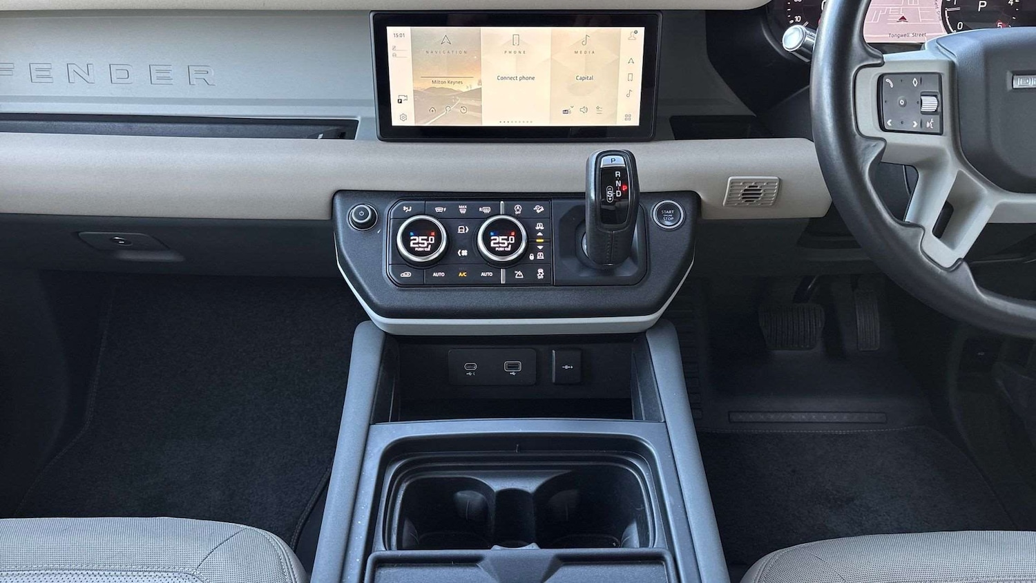 Used Land Rover Defender 2021 for sale - 76587641: Photo 14