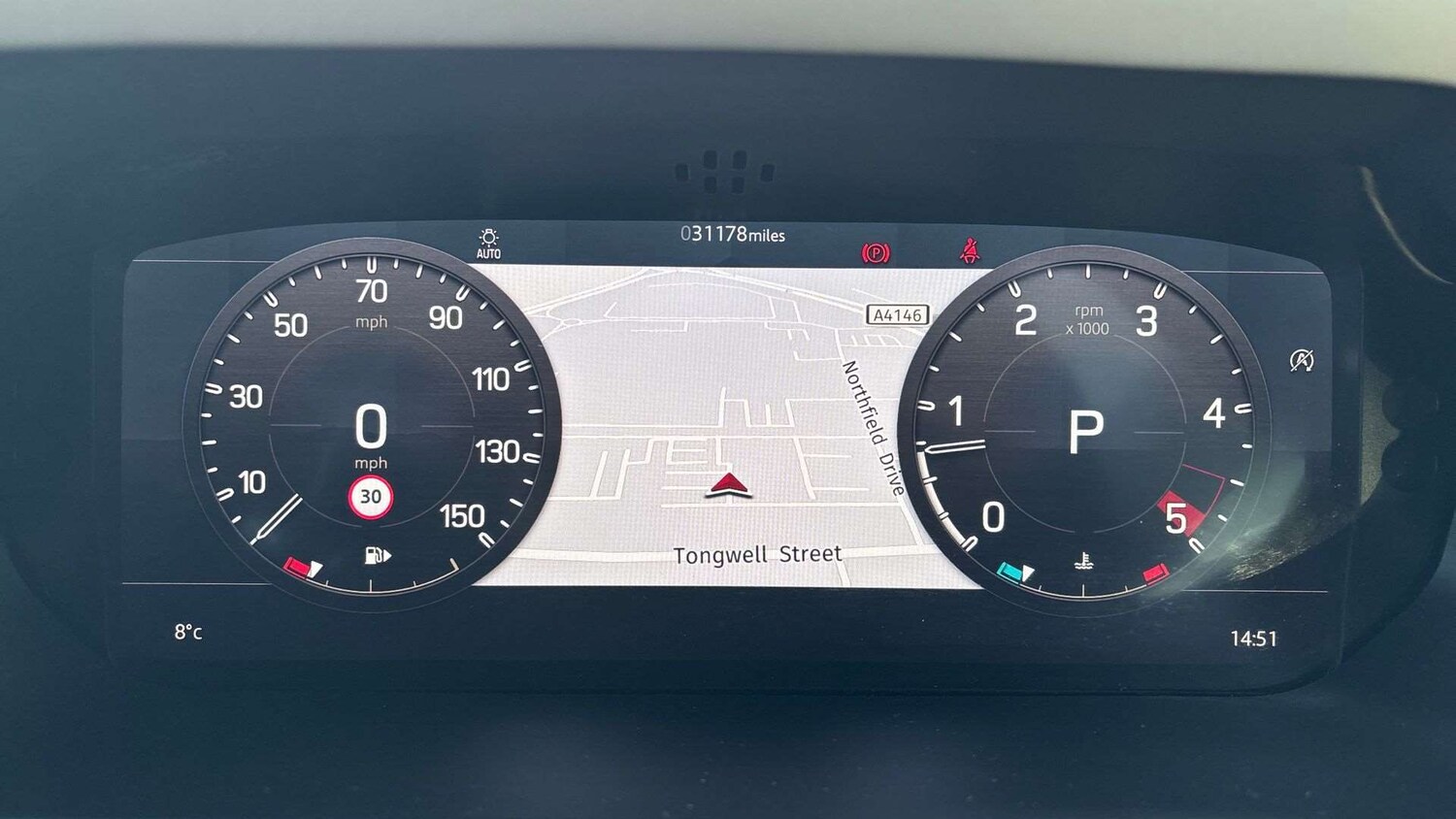 Used Land Rover Defender 2021 for sale - 76587641: Photo 16