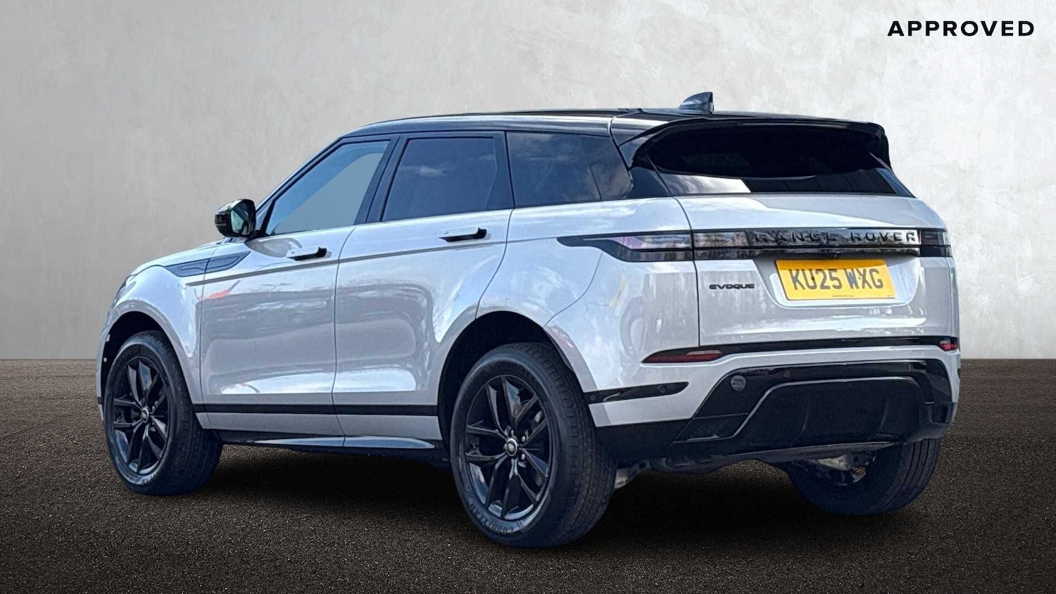 Used Land Rover Range Rover Evoque 2025 for sale - 76789283: Photo 2