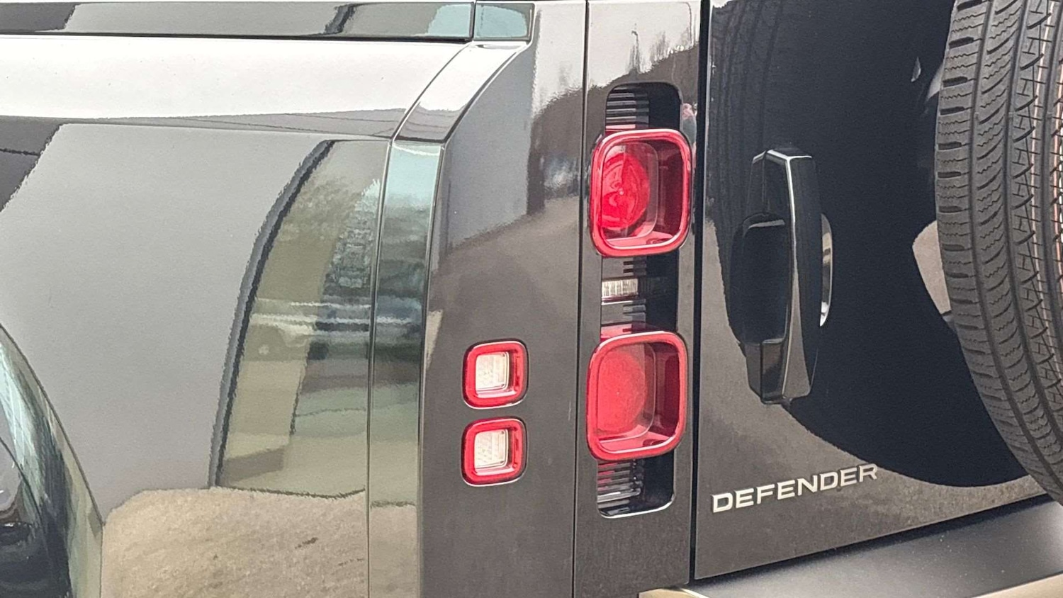 Used Land Rover Defender 2024 for sale - 77270155: Photo 19