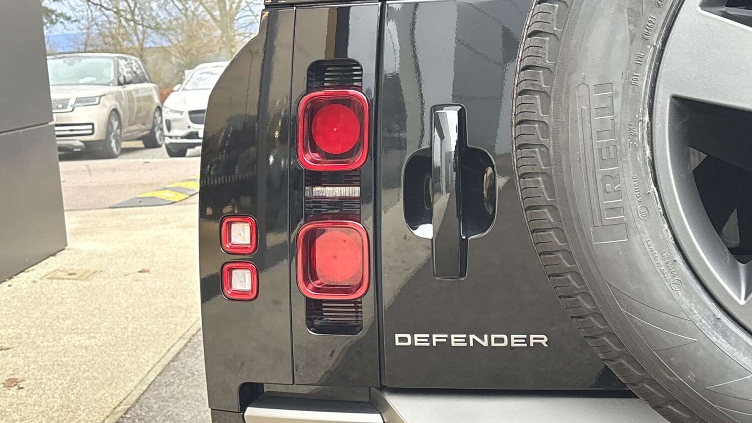 Used Land Rover Defender 2024 for sale - 77270155: Photo 26