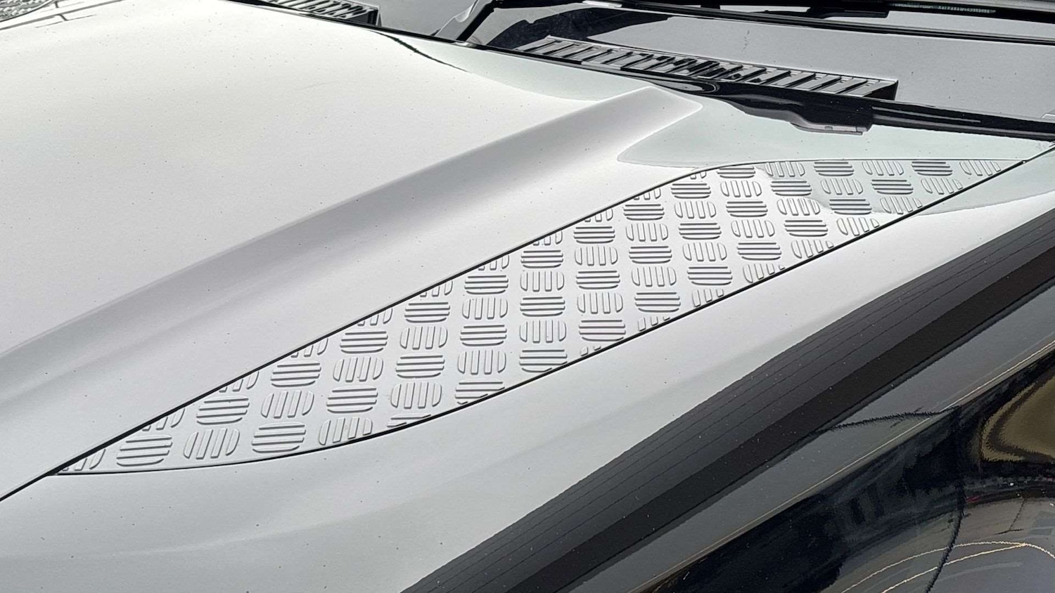 Used Land Rover Defender 2024 for sale - 77270155: Photo 28