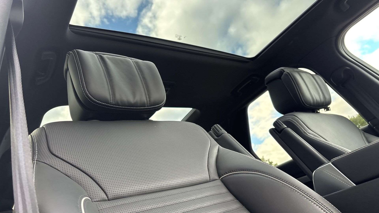 Used Land Rover Discovery 2024 for sale - 76564449: Photo 27