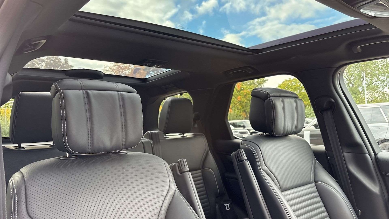 Used Land Rover Discovery 2024 for sale - 76564449: Photo 28