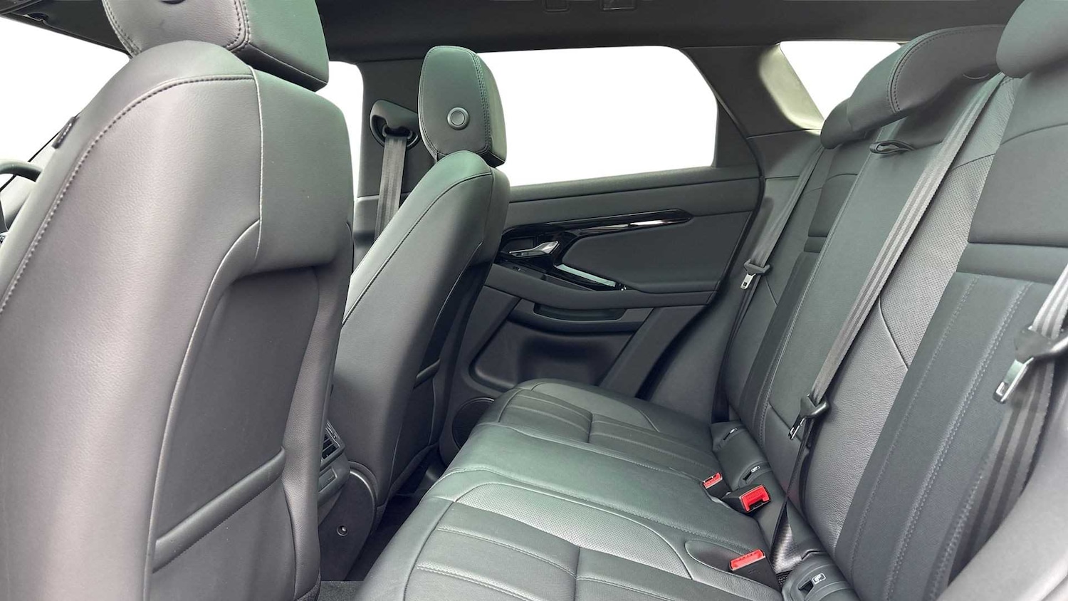 Used Land Rover Range Rover Evoque 2025 for sale - 76460289: Photo 4