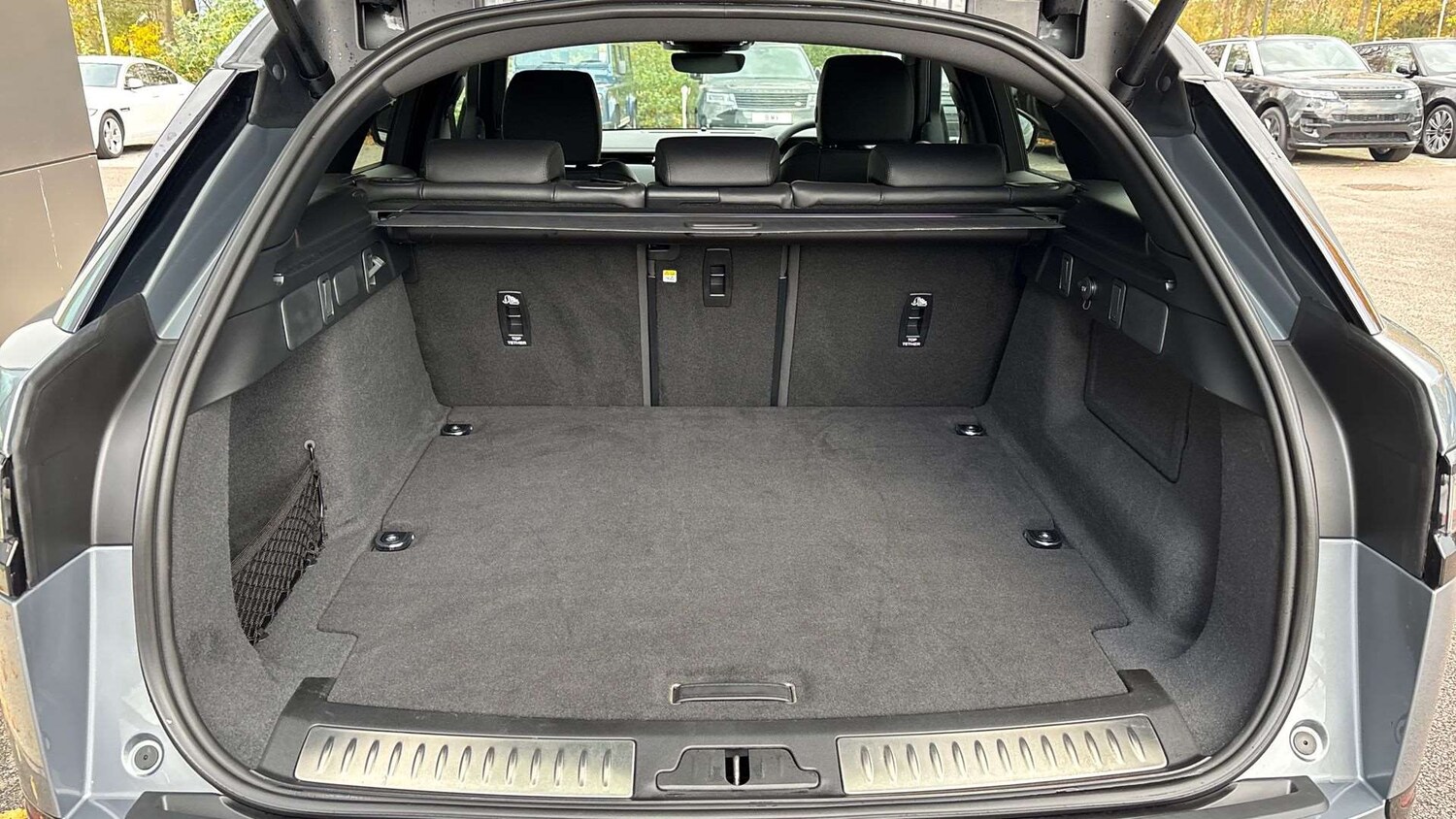 Used Land Rover Range Rover Velar 2025 for sale - 76459989: Photo 10