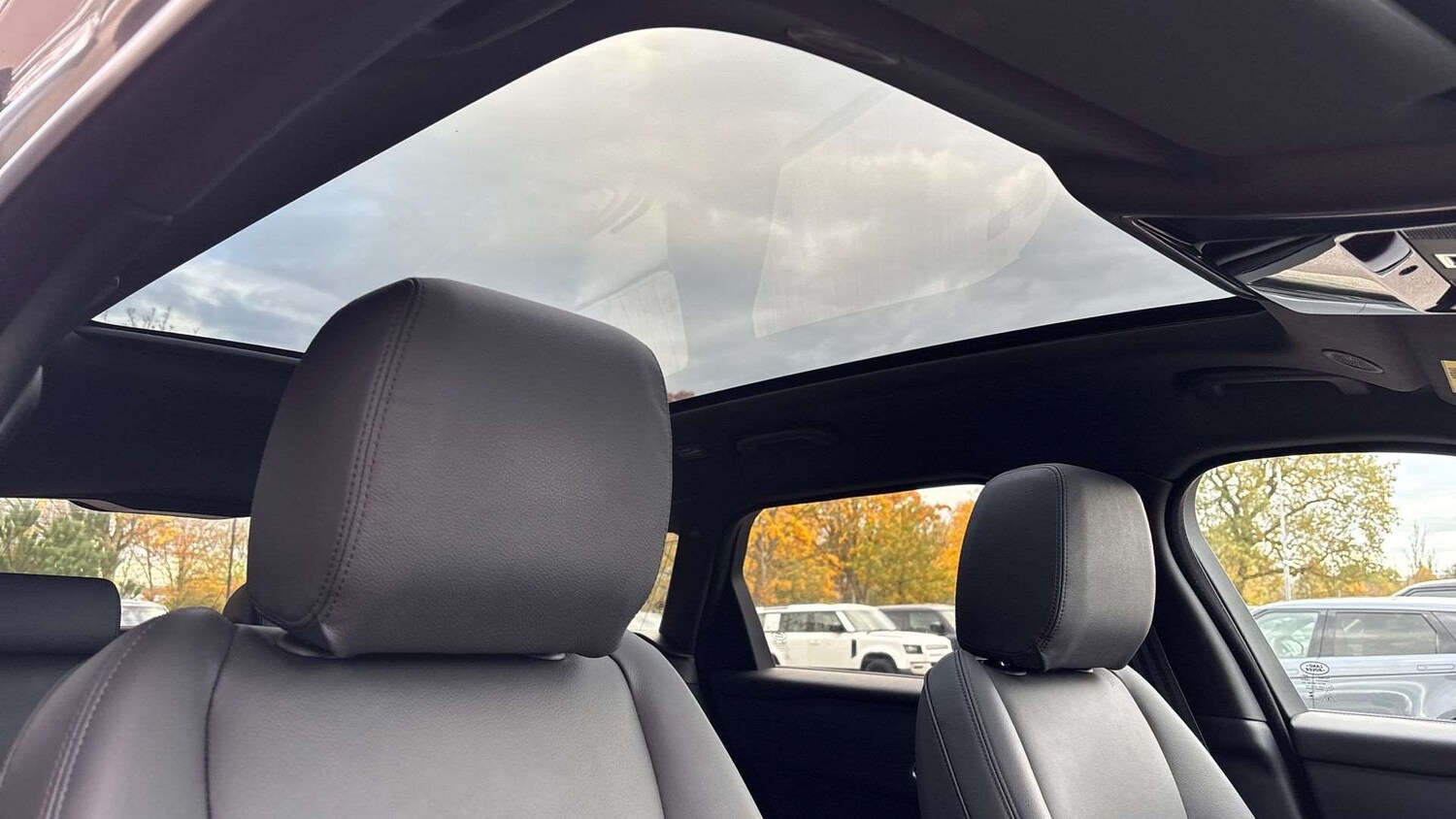 Used Land Rover Range Rover Velar 2025 for sale - 76459989: Photo 21