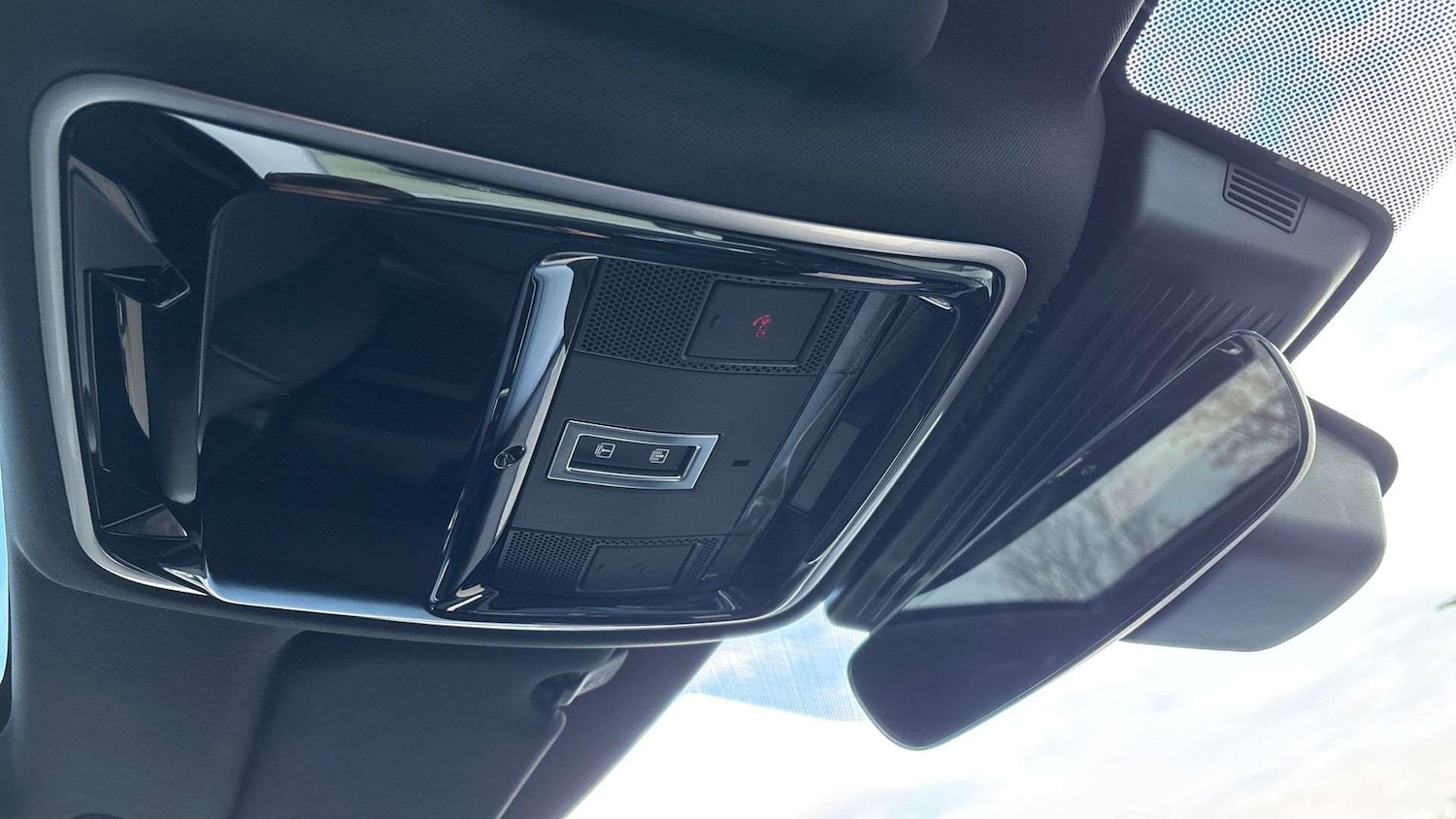 Used Land Rover Range Rover Velar 2025 for sale - 76459989: Photo 23