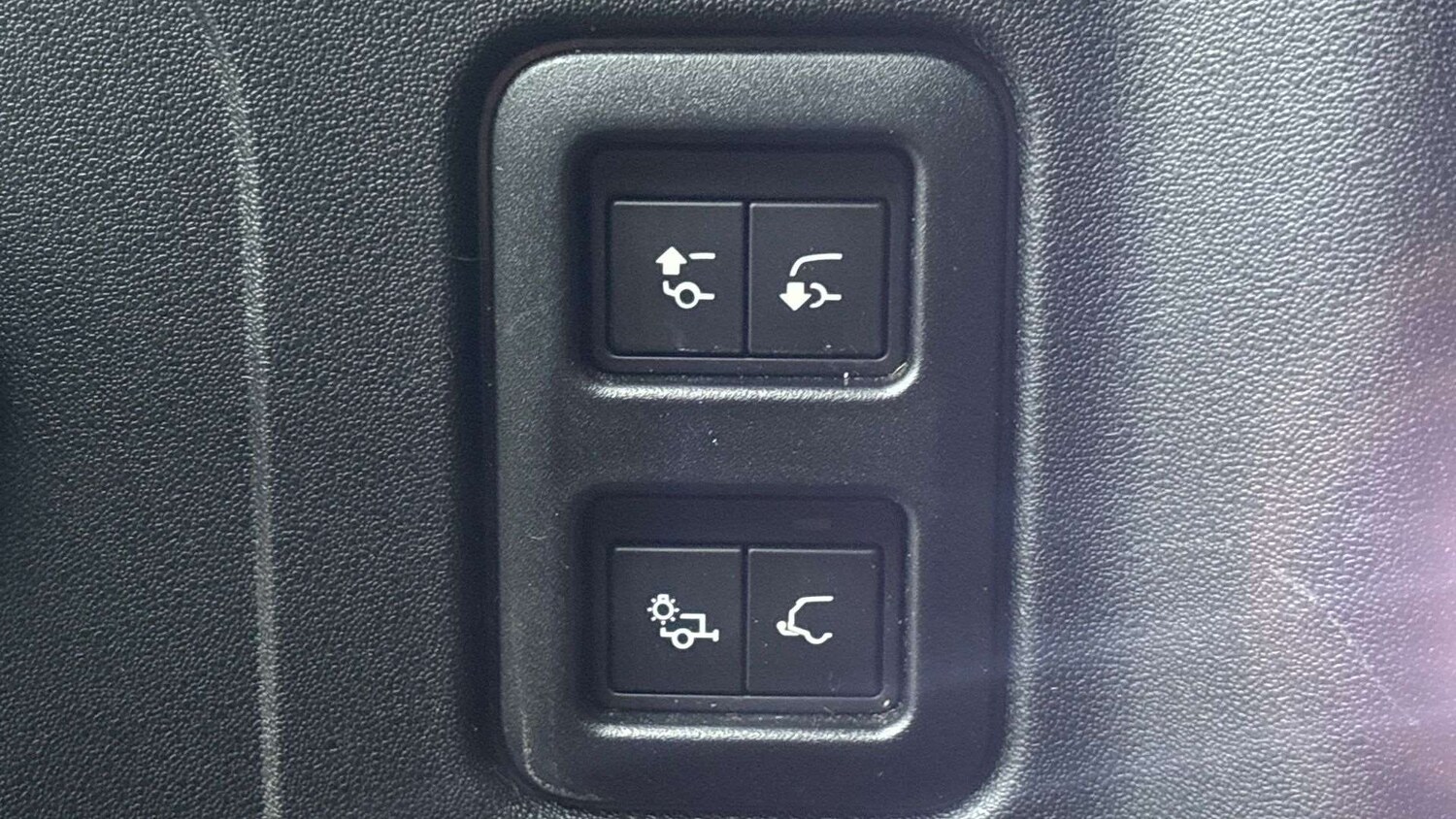 Used Land Rover Defender 2022 for sale - 76704967: Photo 27