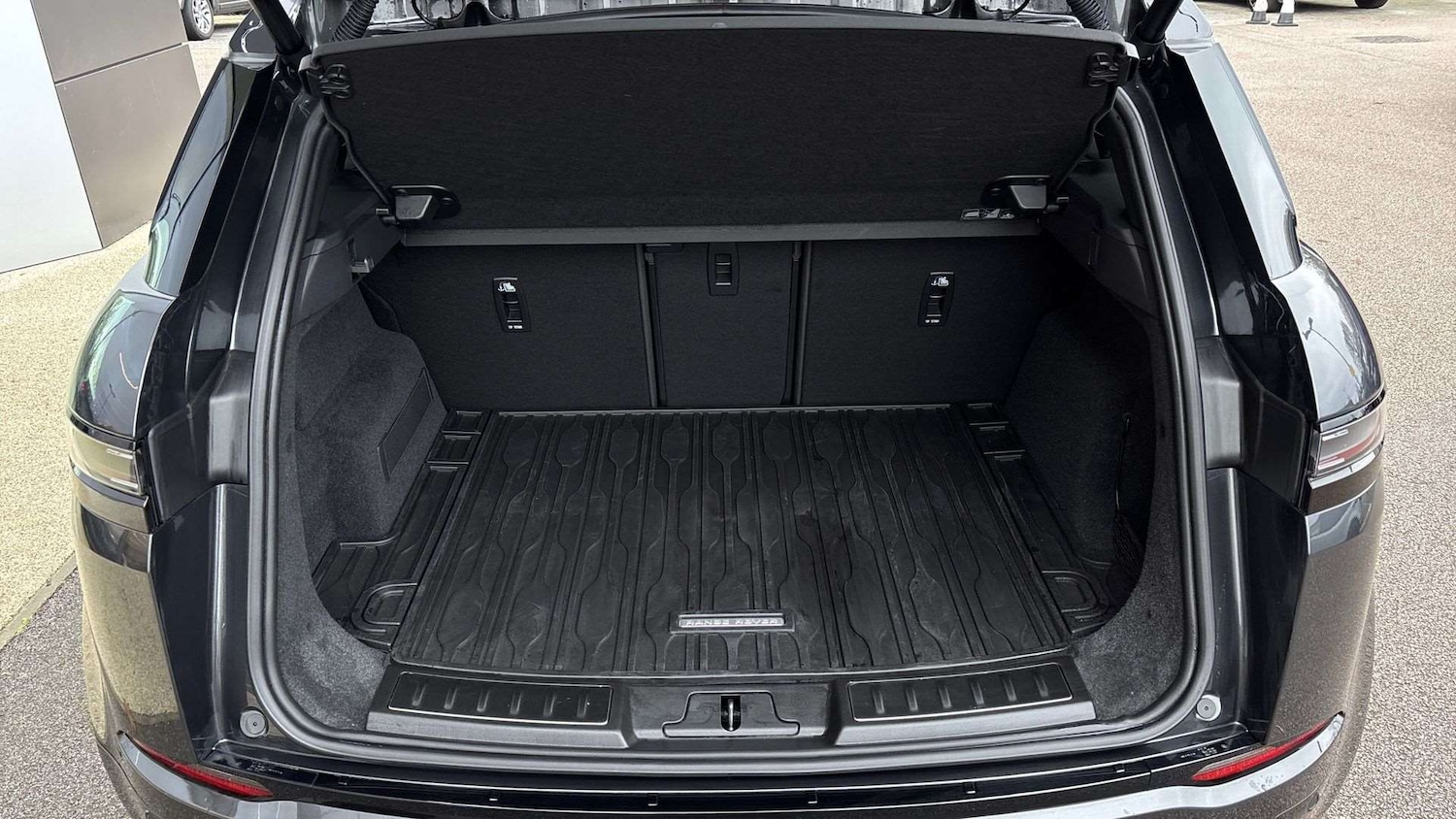 Used Land Rover Range Rover Evoque 2025 for sale - 77842394: Photo 10