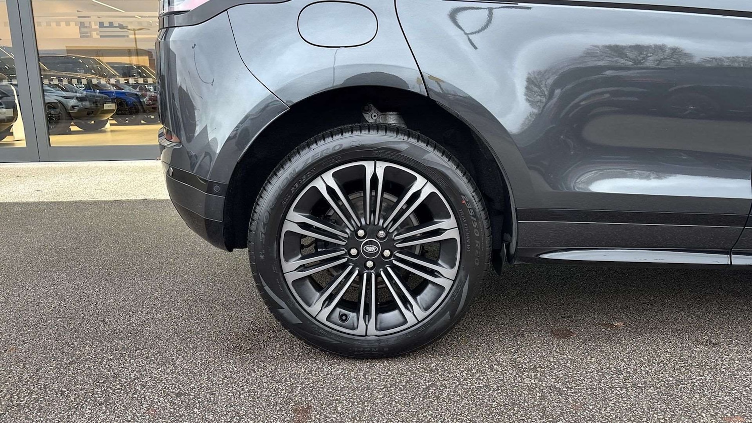 Used Land Rover Range Rover Evoque 2025 for sale - 77842394: Photo 30