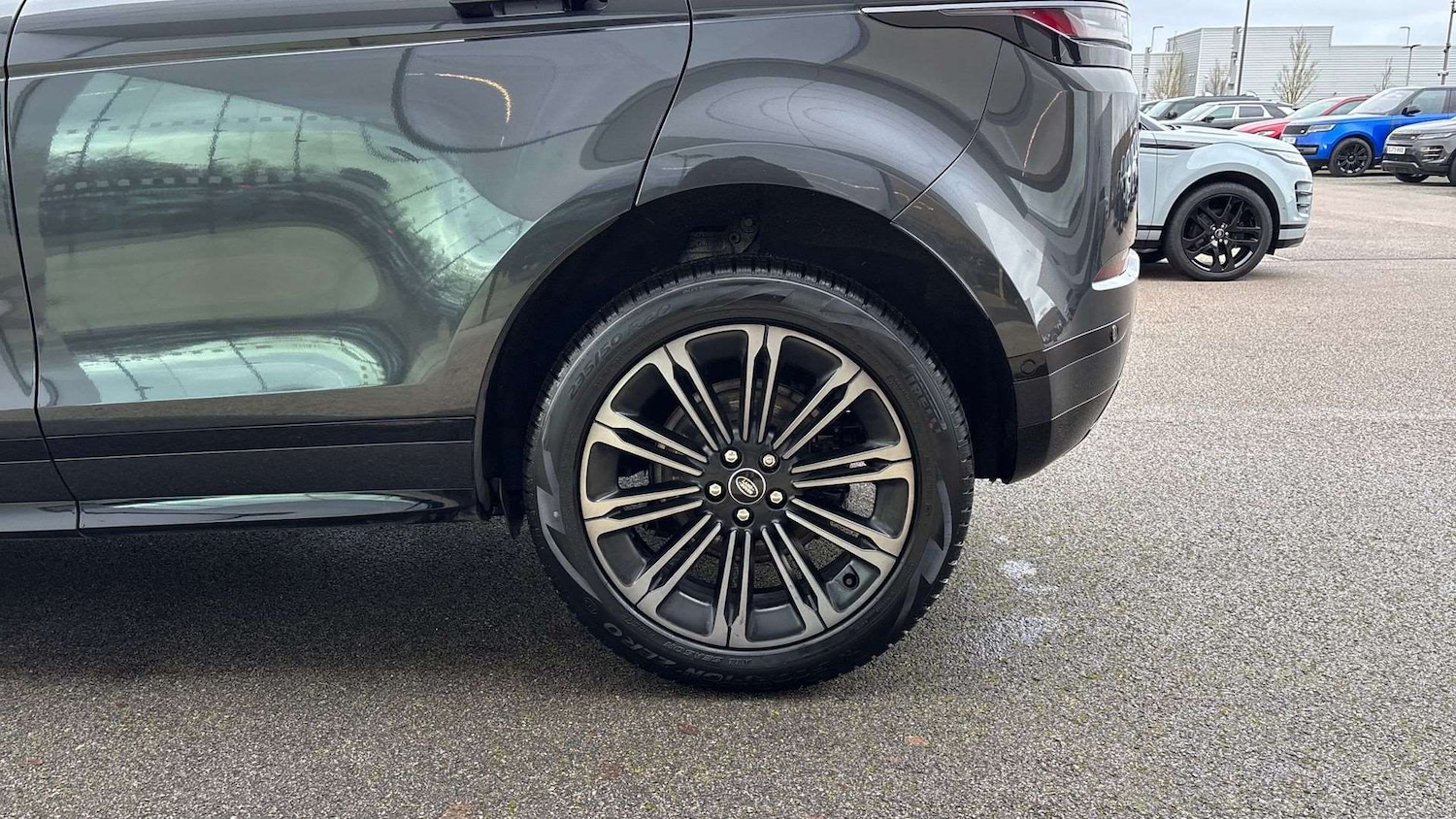 Used Land Rover Range Rover Evoque 2025 for sale - 77842394: Photo 31